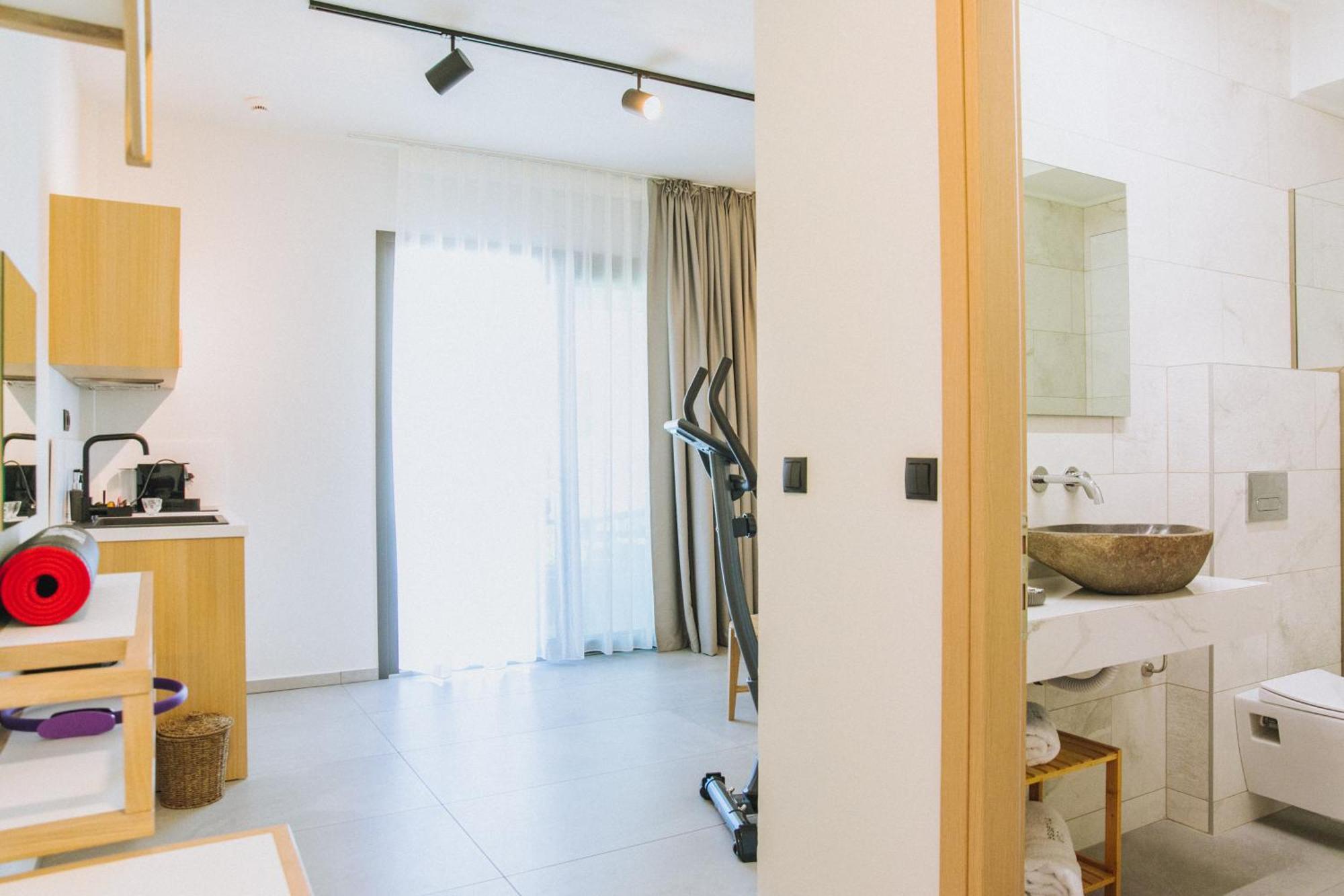 לימנאס Essentia Vita Comfy Suites מראה חיצוני תמונה